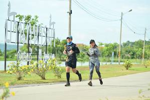 BIB: 0623, 0629
                            <button type="button" onclick="openModal(5122100)" class="btn btn-primary btn-sm float-right btn-popup" data-toggle="modal" data-target=".modal-high-quality">
                        <i class="fas fa-shopping-cart"></i> Add to Cart
                    </button>
                                            <button type="button" onclick="isThisMe(5122100, true)" class="btn btn-success btn-sm float-right btn-popup btn-isme hidden" data-toggle="tooltip" data-placement="bottom" title="นี่คือรูปของคุณใช่ไหม คลิกที่นี่เพื่อเอาเข้าอัลบั้ม">
                        <i class="fas fa-plus"></i> Add to album
                    </button>
                    <button type="button" onclick="isThisMe(5122100, false)" class="btn btn-warning btn-sm float-right btn-popup btn-isnotme hidden">
                        <i class="fas fa-ban"></i> Remove from album
                    </button>