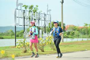 BIB: 0525
                            <button type="button" onclick="openModal(5127016)" class="btn btn-primary btn-sm float-right btn-popup" data-toggle="modal" data-target=".modal-high-quality">
                        <i class="fas fa-shopping-cart"></i> Add to Cart
                    </button>
                                            <button type="button" onclick="isThisMe(5127016, true)" class="btn btn-success btn-sm float-right btn-popup btn-isme hidden" data-toggle="tooltip" data-placement="bottom" title="นี่คือรูปของคุณใช่ไหม คลิกที่นี่เพื่อเอาเข้าอัลบั้ม">
                        <i class="fas fa-plus"></i> Add to album
                    </button>
                    <button type="button" onclick="isThisMe(5127016, false)" class="btn btn-warning btn-sm float-right btn-popup btn-isnotme hidden">
                        <i class="fas fa-ban"></i> Remove from album
                    </button>