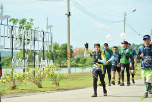 BIB: 476, 0417
                            <button type="button" onclick="openModal(5128374)" class="btn btn-primary btn-sm float-right btn-popup" data-toggle="modal" data-target=".modal-high-quality">
                        <i class="fas fa-shopping-cart"></i> Add to Cart
                    </button>
                                            <button type="button" onclick="isThisMe(5128374, true)" class="btn btn-success btn-sm float-right btn-popup btn-isme hidden" data-toggle="tooltip" data-placement="bottom" title="นี่คือรูปของคุณใช่ไหม คลิกที่นี่เพื่อเอาเข้าอัลบั้ม">
                        <i class="fas fa-plus"></i> Add to album
                    </button>
                    <button type="button" onclick="isThisMe(5128374, false)" class="btn btn-warning btn-sm float-right btn-popup btn-isnotme hidden">
                        <i class="fas fa-ban"></i> Remove from album
                    </button>