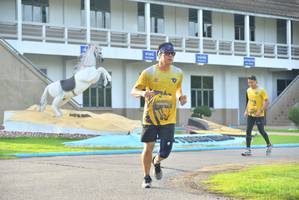 BIB: 953
                            <button type="button" onclick="openModal(5189659)" class="btn btn-primary btn-sm float-right btn-popup" data-toggle="modal" data-target=".modal-high-quality">
                        <i class="fas fa-shopping-cart"></i> Add to Cart
                    </button>
                                            <button type="button" onclick="isThisMe(5189659, true)" class="btn btn-success btn-sm float-right btn-popup btn-isme hidden" data-toggle="tooltip" data-placement="bottom" title="นี่คือรูปของคุณใช่ไหม คลิกที่นี่เพื่อเอาเข้าอัลบั้ม">
                        <i class="fas fa-plus"></i> Add to album
                    </button>
                    <button type="button" onclick="isThisMe(5189659, false)" class="btn btn-warning btn-sm float-right btn-popup btn-isnotme hidden">
                        <i class="fas fa-ban"></i> Remove from album
                    </button>