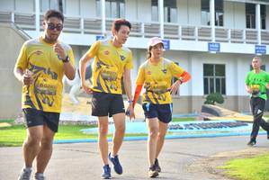BIB: 0377, 0155, 0283
                            <button type="button" onclick="openModal(5199957)" class="btn btn-primary btn-sm float-right btn-popup" data-toggle="modal" data-target=".modal-high-quality">
                        <i class="fas fa-shopping-cart"></i> Add to Cart
                    </button>
                                            <button type="button" onclick="isThisMe(5199957, true)" class="btn btn-success btn-sm float-right btn-popup btn-isme hidden" data-toggle="tooltip" data-placement="bottom" title="นี่คือรูปของคุณใช่ไหม คลิกที่นี่เพื่อเอาเข้าอัลบั้ม">
                        <i class="fas fa-plus"></i> Add to album
                    </button>
                    <button type="button" onclick="isThisMe(5199957, false)" class="btn btn-warning btn-sm float-right btn-popup btn-isnotme hidden">
                        <i class="fas fa-ban"></i> Remove from album
                    </button>