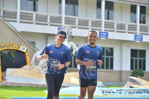 BIB: 864, 086
                            <button type="button" onclick="openModal(5241714)" class="btn btn-primary btn-sm float-right btn-popup" data-toggle="modal" data-target=".modal-high-quality">
                        <i class="fas fa-shopping-cart"></i> Add to Cart
                    </button>
                                            <button type="button" onclick="isThisMe(5241714, true)" class="btn btn-success btn-sm float-right btn-popup btn-isme hidden" data-toggle="tooltip" data-placement="bottom" title="นี่คือรูปของคุณใช่ไหม คลิกที่นี่เพื่อเอาเข้าอัลบั้ม">
                        <i class="fas fa-plus"></i> Add to album
                    </button>
                    <button type="button" onclick="isThisMe(5241714, false)" class="btn btn-warning btn-sm float-right btn-popup btn-isnotme hidden">
                        <i class="fas fa-ban"></i> Remove from album
                    </button>