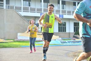 BIB: 1146, 0076
                            <button type="button" onclick="openModal(5242719)" class="btn btn-primary btn-sm float-right btn-popup" data-toggle="modal" data-target=".modal-high-quality">
                        <i class="fas fa-shopping-cart"></i> Add to Cart
                    </button>
                                            <button type="button" onclick="isThisMe(5242719, true)" class="btn btn-success btn-sm float-right btn-popup btn-isme hidden" data-toggle="tooltip" data-placement="bottom" title="นี่คือรูปของคุณใช่ไหม คลิกที่นี่เพื่อเอาเข้าอัลบั้ม">
                        <i class="fas fa-plus"></i> Add to album
                    </button>
                    <button type="button" onclick="isThisMe(5242719, false)" class="btn btn-warning btn-sm float-right btn-popup btn-isnotme hidden">
                        <i class="fas fa-ban"></i> Remove from album
                    </button>