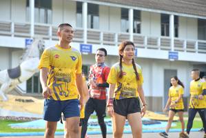 BIB: 0807, 0806
                            <button type="button" onclick="openModal(5204599)" class="btn btn-primary btn-sm float-right btn-popup" data-toggle="modal" data-target=".modal-high-quality">
                        <i class="fas fa-shopping-cart"></i> Add to Cart
                    </button>
                                            <button type="button" onclick="isThisMe(5204599, true)" class="btn btn-success btn-sm float-right btn-popup btn-isme hidden" data-toggle="tooltip" data-placement="bottom" title="นี่คือรูปของคุณใช่ไหม คลิกที่นี่เพื่อเอาเข้าอัลบั้ม">
                        <i class="fas fa-plus"></i> Add to album
                    </button>
                    <button type="button" onclick="isThisMe(5204599, false)" class="btn btn-warning btn-sm float-right btn-popup btn-isnotme hidden">
                        <i class="fas fa-ban"></i> Remove from album
                    </button>