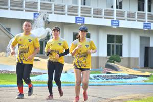 BIB: 0772
                            <button type="button" onclick="openModal(5201588)" class="btn btn-primary btn-sm float-right btn-popup" data-toggle="modal" data-target=".modal-high-quality">
                        <i class="fas fa-shopping-cart"></i> Add to Cart
                    </button>
                                            <button type="button" onclick="isThisMe(5201588, true)" class="btn btn-success btn-sm float-right btn-popup btn-isme hidden" data-toggle="tooltip" data-placement="bottom" title="นี่คือรูปของคุณใช่ไหม คลิกที่นี่เพื่อเอาเข้าอัลบั้ม">
                        <i class="fas fa-plus"></i> Add to album
                    </button>
                    <button type="button" onclick="isThisMe(5201588, false)" class="btn btn-warning btn-sm float-right btn-popup btn-isnotme hidden">
                        <i class="fas fa-ban"></i> Remove from album
                    </button>