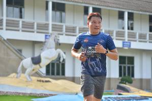 BIB: 086
                            <button type="button" onclick="openModal(5218542)" class="btn btn-primary btn-sm float-right btn-popup" data-toggle="modal" data-target=".modal-high-quality">
                        <i class="fas fa-shopping-cart"></i> Add to Cart
                    </button>
                                            <button type="button" onclick="isThisMe(5218542, true)" class="btn btn-success btn-sm float-right btn-popup btn-isme hidden" data-toggle="tooltip" data-placement="bottom" title="นี่คือรูปของคุณใช่ไหม คลิกที่นี่เพื่อเอาเข้าอัลบั้ม">
                        <i class="fas fa-plus"></i> Add to album
                    </button>
                    <button type="button" onclick="isThisMe(5218542, false)" class="btn btn-warning btn-sm float-right btn-popup btn-isnotme hidden">
                        <i class="fas fa-ban"></i> Remove from album
                    </button>