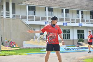 BIB: 0034
                            <button type="button" onclick="openModal(5219773)" class="btn btn-primary btn-sm float-right btn-popup" data-toggle="modal" data-target=".modal-high-quality">
                        <i class="fas fa-shopping-cart"></i> Add to Cart
                    </button>
                                            <button type="button" onclick="isThisMe(5219773, true)" class="btn btn-success btn-sm float-right btn-popup btn-isme hidden" data-toggle="tooltip" data-placement="bottom" title="นี่คือรูปของคุณใช่ไหม คลิกที่นี่เพื่อเอาเข้าอัลบั้ม">
                        <i class="fas fa-plus"></i> Add to album
                    </button>
                    <button type="button" onclick="isThisMe(5219773, false)" class="btn btn-warning btn-sm float-right btn-popup btn-isnotme hidden">
                        <i class="fas fa-ban"></i> Remove from album
                    </button>