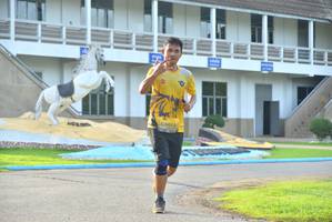 BIB: 0613
                            <button type="button" onclick="openModal(5190558)" class="btn btn-primary btn-sm float-right btn-popup" data-toggle="modal" data-target=".modal-high-quality">
                        <i class="fas fa-shopping-cart"></i> Add to Cart
                    </button>
                                            <button type="button" onclick="isThisMe(5190558, true)" class="btn btn-success btn-sm float-right btn-popup btn-isme hidden" data-toggle="tooltip" data-placement="bottom" title="นี่คือรูปของคุณใช่ไหม คลิกที่นี่เพื่อเอาเข้าอัลบั้ม">
                        <i class="fas fa-plus"></i> Add to album
                    </button>
                    <button type="button" onclick="isThisMe(5190558, false)" class="btn btn-warning btn-sm float-right btn-popup btn-isnotme hidden">
                        <i class="fas fa-ban"></i> Remove from album
                    </button>