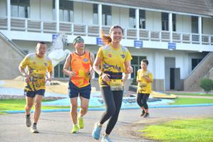 BIB: 0660
                            <button type="button" onclick="openModal(5191349)" class="btn btn-primary btn-sm float-right btn-popup" data-toggle="modal" data-target=".modal-high-quality">
                        <i class="fas fa-shopping-cart"></i> Add to Cart
                    </button>
                                            <button type="button" onclick="isThisMe(5191349, true)" class="btn btn-success btn-sm float-right btn-popup btn-isme hidden" data-toggle="tooltip" data-placement="bottom" title="นี่คือรูปของคุณใช่ไหม คลิกที่นี่เพื่อเอาเข้าอัลบั้ม">
                        <i class="fas fa-plus"></i> Add to album
                    </button>
                    <button type="button" onclick="isThisMe(5191349, false)" class="btn btn-warning btn-sm float-right btn-popup btn-isnotme hidden">
                        <i class="fas fa-ban"></i> Remove from album
                    </button>