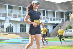 BIB: 0061
                            <button type="button" onclick="openModal(5192582)" class="btn btn-primary btn-sm float-right btn-popup" data-toggle="modal" data-target=".modal-high-quality">
                        <i class="fas fa-shopping-cart"></i> Add to Cart
                    </button>
                                            <button type="button" onclick="isThisMe(5192582, true)" class="btn btn-success btn-sm float-right btn-popup btn-isme hidden" data-toggle="tooltip" data-placement="bottom" title="นี่คือรูปของคุณใช่ไหม คลิกที่นี่เพื่อเอาเข้าอัลบั้ม">
                        <i class="fas fa-plus"></i> Add to album
                    </button>
                    <button type="button" onclick="isThisMe(5192582, false)" class="btn btn-warning btn-sm float-right btn-popup btn-isnotme hidden">
                        <i class="fas fa-ban"></i> Remove from album
                    </button>