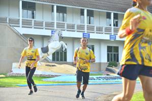 BIB: 1290
                            <button type="button" onclick="openModal(5191179)" class="btn btn-primary btn-sm float-right btn-popup" data-toggle="modal" data-target=".modal-high-quality">
                        <i class="fas fa-shopping-cart"></i> Add to Cart
                    </button>
                                            <button type="button" onclick="isThisMe(5191179, true)" class="btn btn-success btn-sm float-right btn-popup btn-isme hidden" data-toggle="tooltip" data-placement="bottom" title="นี่คือรูปของคุณใช่ไหม คลิกที่นี่เพื่อเอาเข้าอัลบั้ม">
                        <i class="fas fa-plus"></i> Add to album
                    </button>
                    <button type="button" onclick="isThisMe(5191179, false)" class="btn btn-warning btn-sm float-right btn-popup btn-isnotme hidden">
                        <i class="fas fa-ban"></i> Remove from album
                    </button>