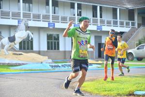 BIB: 0414
                            <button type="button" onclick="openModal(5134098)" class="btn btn-primary btn-sm float-right btn-popup" data-toggle="modal" data-target=".modal-high-quality">
                        <i class="fas fa-shopping-cart"></i> Add to Cart
                    </button>
                                            <button type="button" onclick="isThisMe(5134098, true)" class="btn btn-success btn-sm float-right btn-popup btn-isme hidden" data-toggle="tooltip" data-placement="bottom" title="นี่คือรูปของคุณใช่ไหม คลิกที่นี่เพื่อเอาเข้าอัลบั้ม">
                        <i class="fas fa-plus"></i> Add to album
                    </button>
                    <button type="button" onclick="isThisMe(5134098, false)" class="btn btn-warning btn-sm float-right btn-popup btn-isnotme hidden">
                        <i class="fas fa-ban"></i> Remove from album
                    </button>