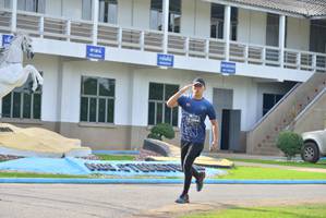 BIB: 
                            <button type="button" onclick="openModal(5220700)" class="btn btn-primary btn-sm float-right btn-popup" data-toggle="modal" data-target=".modal-high-quality">
                        <i class="fas fa-shopping-cart"></i> Add to Cart
                    </button>
                                            <button type="button" onclick="isThisMe(5220700, true)" class="btn btn-success btn-sm float-right btn-popup btn-isme hidden" data-toggle="tooltip" data-placement="bottom" title="นี่คือรูปของคุณใช่ไหม คลิกที่นี่เพื่อเอาเข้าอัลบั้ม">
                        <i class="fas fa-plus"></i> Add to album
                    </button>
                    <button type="button" onclick="isThisMe(5220700, false)" class="btn btn-warning btn-sm float-right btn-popup btn-isnotme hidden">
                        <i class="fas fa-ban"></i> Remove from album
                    </button>