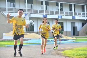 BIB: 0369, 0470
                            <button type="button" onclick="openModal(5135518)" class="btn btn-primary btn-sm float-right btn-popup" data-toggle="modal" data-target=".modal-high-quality">
                        <i class="fas fa-shopping-cart"></i> Add to Cart
                    </button>
                                            <button type="button" onclick="isThisMe(5135518, true)" class="btn btn-success btn-sm float-right btn-popup btn-isme hidden" data-toggle="tooltip" data-placement="bottom" title="นี่คือรูปของคุณใช่ไหม คลิกที่นี่เพื่อเอาเข้าอัลบั้ม">
                        <i class="fas fa-plus"></i> Add to album
                    </button>
                    <button type="button" onclick="isThisMe(5135518, false)" class="btn btn-warning btn-sm float-right btn-popup btn-isnotme hidden">
                        <i class="fas fa-ban"></i> Remove from album
                    </button>