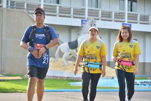 BIB: 0923, 09225
                            <button type="button" onclick="openModal(5208434)" class="btn btn-primary btn-sm float-right btn-popup" data-toggle="modal" data-target=".modal-high-quality">
                        <i class="fas fa-shopping-cart"></i> Add to Cart
                    </button>
                                            <button type="button" onclick="isThisMe(5208434, true)" class="btn btn-success btn-sm float-right btn-popup btn-isme hidden" data-toggle="tooltip" data-placement="bottom" title="นี่คือรูปของคุณใช่ไหม คลิกที่นี่เพื่อเอาเข้าอัลบั้ม">
                        <i class="fas fa-plus"></i> Add to album
                    </button>
                    <button type="button" onclick="isThisMe(5208434, false)" class="btn btn-warning btn-sm float-right btn-popup btn-isnotme hidden">
                        <i class="fas fa-ban"></i> Remove from album
                    </button>