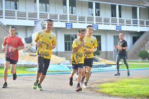 BIB: 1211
                            <button type="button" onclick="openModal(5190124)" class="btn btn-primary btn-sm float-right btn-popup" data-toggle="modal" data-target=".modal-high-quality">
                        <i class="fas fa-shopping-cart"></i> Add to Cart
                    </button>
                                            <button type="button" onclick="isThisMe(5190124, true)" class="btn btn-success btn-sm float-right btn-popup btn-isme hidden" data-toggle="tooltip" data-placement="bottom" title="นี่คือรูปของคุณใช่ไหม คลิกที่นี่เพื่อเอาเข้าอัลบั้ม">
                        <i class="fas fa-plus"></i> Add to album
                    </button>
                    <button type="button" onclick="isThisMe(5190124, false)" class="btn btn-warning btn-sm float-right btn-popup btn-isnotme hidden">
                        <i class="fas fa-ban"></i> Remove from album
                    </button>