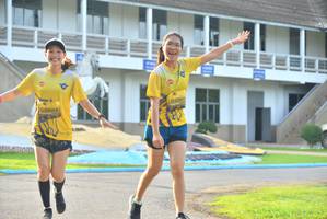 BIB: 684
                            <button type="button" onclick="openModal(5189645)" class="btn btn-primary btn-sm float-right btn-popup" data-toggle="modal" data-target=".modal-high-quality">
                        <i class="fas fa-shopping-cart"></i> Add to Cart
                    </button>
                                            <button type="button" onclick="isThisMe(5189645, true)" class="btn btn-success btn-sm float-right btn-popup btn-isme hidden" data-toggle="tooltip" data-placement="bottom" title="นี่คือรูปของคุณใช่ไหม คลิกที่นี่เพื่อเอาเข้าอัลบั้ม">
                        <i class="fas fa-plus"></i> Add to album
                    </button>
                    <button type="button" onclick="isThisMe(5189645, false)" class="btn btn-warning btn-sm float-right btn-popup btn-isnotme hidden">
                        <i class="fas fa-ban"></i> Remove from album
                    </button>