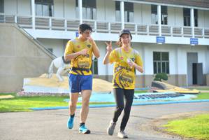 BIB: 970, 0961
                            <button type="button" onclick="openModal(5194079)" class="btn btn-primary btn-sm float-right btn-popup" data-toggle="modal" data-target=".modal-high-quality">
                        <i class="fas fa-shopping-cart"></i> Add to Cart
                    </button>
                                            <button type="button" onclick="isThisMe(5194079, true)" class="btn btn-success btn-sm float-right btn-popup btn-isme hidden" data-toggle="tooltip" data-placement="bottom" title="นี่คือรูปของคุณใช่ไหม คลิกที่นี่เพื่อเอาเข้าอัลบั้ม">
                        <i class="fas fa-plus"></i> Add to album
                    </button>
                    <button type="button" onclick="isThisMe(5194079, false)" class="btn btn-warning btn-sm float-right btn-popup btn-isnotme hidden">
                        <i class="fas fa-ban"></i> Remove from album
                    </button>