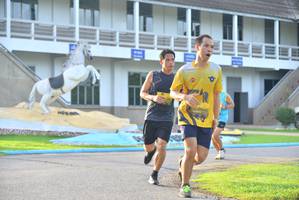 BIB: 642
                            <button type="button" onclick="openModal(5134206)" class="btn btn-primary btn-sm float-right btn-popup" data-toggle="modal" data-target=".modal-high-quality">
                        <i class="fas fa-shopping-cart"></i> Add to Cart
                    </button>
                                            <button type="button" onclick="isThisMe(5134206, true)" class="btn btn-success btn-sm float-right btn-popup btn-isme hidden" data-toggle="tooltip" data-placement="bottom" title="นี่คือรูปของคุณใช่ไหม คลิกที่นี่เพื่อเอาเข้าอัลบั้ม">
                        <i class="fas fa-plus"></i> Add to album
                    </button>
                    <button type="button" onclick="isThisMe(5134206, false)" class="btn btn-warning btn-sm float-right btn-popup btn-isnotme hidden">
                        <i class="fas fa-ban"></i> Remove from album
                    </button>