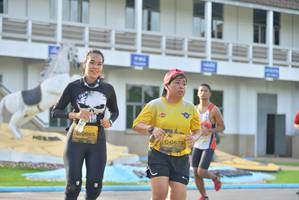 BIB: 0665, 0679
                            <button type="button" onclick="openModal(5208313)" class="btn btn-primary btn-sm float-right btn-popup" data-toggle="modal" data-target=".modal-high-quality">
                        <i class="fas fa-shopping-cart"></i> Add to Cart
                    </button>
                                            <button type="button" onclick="isThisMe(5208313, true)" class="btn btn-success btn-sm float-right btn-popup btn-isme hidden" data-toggle="tooltip" data-placement="bottom" title="นี่คือรูปของคุณใช่ไหม คลิกที่นี่เพื่อเอาเข้าอัลบั้ม">
                        <i class="fas fa-plus"></i> Add to album
                    </button>
                    <button type="button" onclick="isThisMe(5208313, false)" class="btn btn-warning btn-sm float-right btn-popup btn-isnotme hidden">
                        <i class="fas fa-ban"></i> Remove from album
                    </button>