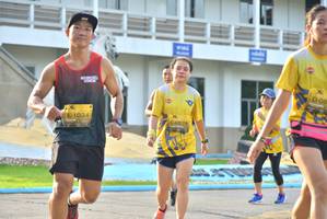 BIB: 1024, 0578
                            <button type="button" onclick="openModal(5201321)" class="btn btn-primary btn-sm float-right btn-popup" data-toggle="modal" data-target=".modal-high-quality">
                        <i class="fas fa-shopping-cart"></i> Add to Cart
                    </button>
                                            <button type="button" onclick="isThisMe(5201321, true)" class="btn btn-success btn-sm float-right btn-popup btn-isme hidden" data-toggle="tooltip" data-placement="bottom" title="นี่คือรูปของคุณใช่ไหม คลิกที่นี่เพื่อเอาเข้าอัลบั้ม">
                        <i class="fas fa-plus"></i> Add to album
                    </button>
                    <button type="button" onclick="isThisMe(5201321, false)" class="btn btn-warning btn-sm float-right btn-popup btn-isnotme hidden">
                        <i class="fas fa-ban"></i> Remove from album
                    </button>