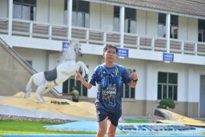 BIB: 554
                            <button type="button" onclick="openModal(5221776)" class="btn btn-primary btn-sm float-right btn-popup" data-toggle="modal" data-target=".modal-high-quality">
                        <i class="fas fa-shopping-cart"></i> Add to Cart
                    </button>
                                            <button type="button" onclick="isThisMe(5221776, true)" class="btn btn-success btn-sm float-right btn-popup btn-isme hidden" data-toggle="tooltip" data-placement="bottom" title="นี่คือรูปของคุณใช่ไหม คลิกที่นี่เพื่อเอาเข้าอัลบั้ม">
                        <i class="fas fa-plus"></i> Add to album
                    </button>
                    <button type="button" onclick="isThisMe(5221776, false)" class="btn btn-warning btn-sm float-right btn-popup btn-isnotme hidden">
                        <i class="fas fa-ban"></i> Remove from album
                    </button>