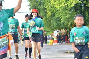 BIB: 198, 049
                            <button type="button" onclick="openModal(5129214)" class="btn btn-primary btn-sm float-right btn-popup" data-toggle="modal" data-target=".modal-high-quality">
                        <i class="fas fa-shopping-cart"></i> Add to Cart
                    </button>
                                            <button type="button" onclick="isThisMe(5129214, true)" class="btn btn-success btn-sm float-right btn-popup btn-isme hidden" data-toggle="tooltip" data-placement="bottom" title="นี่คือรูปของคุณใช่ไหม คลิกที่นี่เพื่อเอาเข้าอัลบั้ม">
                        <i class="fas fa-plus"></i> Add to album
                    </button>
                    <button type="button" onclick="isThisMe(5129214, false)" class="btn btn-warning btn-sm float-right btn-popup btn-isnotme hidden">
                        <i class="fas fa-ban"></i> Remove from album
                    </button>