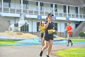 BIB: 1240
                            <button type="button" onclick="openModal(5189538)" class="btn btn-primary btn-sm float-right btn-popup" data-toggle="modal" data-target=".modal-high-quality">
                        <i class="fas fa-shopping-cart"></i> Add to Cart
                    </button>
                                            <button type="button" onclick="isThisMe(5189538, true)" class="btn btn-success btn-sm float-right btn-popup btn-isme hidden" data-toggle="tooltip" data-placement="bottom" title="นี่คือรูปของคุณใช่ไหม คลิกที่นี่เพื่อเอาเข้าอัลบั้ม">
                        <i class="fas fa-plus"></i> Add to album
                    </button>
                    <button type="button" onclick="isThisMe(5189538, false)" class="btn btn-warning btn-sm float-right btn-popup btn-isnotme hidden">
                        <i class="fas fa-ban"></i> Remove from album
                    </button>