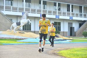 BIB: 1013
                            <button type="button" onclick="openModal(5188650)" class="btn btn-primary btn-sm float-right btn-popup" data-toggle="modal" data-target=".modal-high-quality">
                        <i class="fas fa-shopping-cart"></i> Add to Cart
                    </button>
                                            <button type="button" onclick="isThisMe(5188650, true)" class="btn btn-success btn-sm float-right btn-popup btn-isme hidden" data-toggle="tooltip" data-placement="bottom" title="นี่คือรูปของคุณใช่ไหม คลิกที่นี่เพื่อเอาเข้าอัลบั้ม">
                        <i class="fas fa-plus"></i> Add to album
                    </button>
                    <button type="button" onclick="isThisMe(5188650, false)" class="btn btn-warning btn-sm float-right btn-popup btn-isnotme hidden">
                        <i class="fas fa-ban"></i> Remove from album
                    </button>