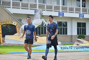 BIB: 0736, 0041
                            <button type="button" onclick="openModal(5239233)" class="btn btn-primary btn-sm float-right btn-popup" data-toggle="modal" data-target=".modal-high-quality">
                        <i class="fas fa-shopping-cart"></i> Add to Cart
                    </button>
                                            <button type="button" onclick="isThisMe(5239233, true)" class="btn btn-success btn-sm float-right btn-popup btn-isme hidden" data-toggle="tooltip" data-placement="bottom" title="นี่คือรูปของคุณใช่ไหม คลิกที่นี่เพื่อเอาเข้าอัลบั้ม">
                        <i class="fas fa-plus"></i> Add to album
                    </button>
                    <button type="button" onclick="isThisMe(5239233, false)" class="btn btn-warning btn-sm float-right btn-popup btn-isnotme hidden">
                        <i class="fas fa-ban"></i> Remove from album
                    </button>