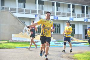 BIB: 823
                            <button type="button" onclick="openModal(5192297)" class="btn btn-primary btn-sm float-right btn-popup" data-toggle="modal" data-target=".modal-high-quality">
                        <i class="fas fa-shopping-cart"></i> Add to Cart
                    </button>
                                            <button type="button" onclick="isThisMe(5192297, true)" class="btn btn-success btn-sm float-right btn-popup btn-isme hidden" data-toggle="tooltip" data-placement="bottom" title="นี่คือรูปของคุณใช่ไหม คลิกที่นี่เพื่อเอาเข้าอัลบั้ม">
                        <i class="fas fa-plus"></i> Add to album
                    </button>
                    <button type="button" onclick="isThisMe(5192297, false)" class="btn btn-warning btn-sm float-right btn-popup btn-isnotme hidden">
                        <i class="fas fa-ban"></i> Remove from album
                    </button>