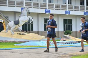 BIB: 0233
                            <button type="button" onclick="openModal(5238268)" class="btn btn-primary btn-sm float-right btn-popup" data-toggle="modal" data-target=".modal-high-quality">
                        <i class="fas fa-shopping-cart"></i> Add to Cart
                    </button>
                                            <button type="button" onclick="isThisMe(5238268, true)" class="btn btn-success btn-sm float-right btn-popup btn-isme hidden" data-toggle="tooltip" data-placement="bottom" title="นี่คือรูปของคุณใช่ไหม คลิกที่นี่เพื่อเอาเข้าอัลบั้ม">
                        <i class="fas fa-plus"></i> Add to album
                    </button>
                    <button type="button" onclick="isThisMe(5238268, false)" class="btn btn-warning btn-sm float-right btn-popup btn-isnotme hidden">
                        <i class="fas fa-ban"></i> Remove from album
                    </button>