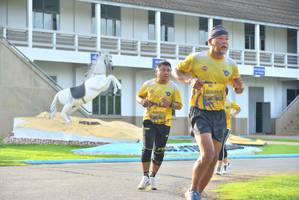 BIB: 0464
                            <button type="button" onclick="openModal(5192794)" class="btn btn-primary btn-sm float-right btn-popup" data-toggle="modal" data-target=".modal-high-quality">
                        <i class="fas fa-shopping-cart"></i> Add to Cart
                    </button>
                                            <button type="button" onclick="isThisMe(5192794, true)" class="btn btn-success btn-sm float-right btn-popup btn-isme hidden" data-toggle="tooltip" data-placement="bottom" title="นี่คือรูปของคุณใช่ไหม คลิกที่นี่เพื่อเอาเข้าอัลบั้ม">
                        <i class="fas fa-plus"></i> Add to album
                    </button>
                    <button type="button" onclick="isThisMe(5192794, false)" class="btn btn-warning btn-sm float-right btn-popup btn-isnotme hidden">
                        <i class="fas fa-ban"></i> Remove from album
                    </button>