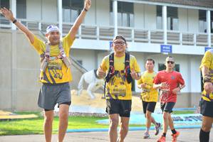 BIB: 0363, 0364, 0144
                            <button type="button" onclick="openModal(5197376)" class="btn btn-primary btn-sm float-right btn-popup" data-toggle="modal" data-target=".modal-high-quality">
                        <i class="fas fa-shopping-cart"></i> Add to Cart
                    </button>
                                            <button type="button" onclick="isThisMe(5197376, true)" class="btn btn-success btn-sm float-right btn-popup btn-isme hidden" data-toggle="tooltip" data-placement="bottom" title="นี่คือรูปของคุณใช่ไหม คลิกที่นี่เพื่อเอาเข้าอัลบั้ม">
                        <i class="fas fa-plus"></i> Add to album
                    </button>
                    <button type="button" onclick="isThisMe(5197376, false)" class="btn btn-warning btn-sm float-right btn-popup btn-isnotme hidden">
                        <i class="fas fa-ban"></i> Remove from album
                    </button>