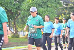 BIB: 461
                            <button type="button" onclick="openModal(5111599)" class="btn btn-primary btn-sm float-right btn-popup" data-toggle="modal" data-target=".modal-high-quality">
                        <i class="fas fa-shopping-cart"></i> Add to Cart
                    </button>
                                            <button type="button" onclick="isThisMe(5111599, true)" class="btn btn-success btn-sm float-right btn-popup btn-isme hidden" data-toggle="tooltip" data-placement="bottom" title="นี่คือรูปของคุณใช่ไหม คลิกที่นี่เพื่อเอาเข้าอัลบั้ม">
                        <i class="fas fa-plus"></i> Add to album
                    </button>
                    <button type="button" onclick="isThisMe(5111599, false)" class="btn btn-warning btn-sm float-right btn-popup btn-isnotme hidden">
                        <i class="fas fa-ban"></i> Remove from album
                    </button>