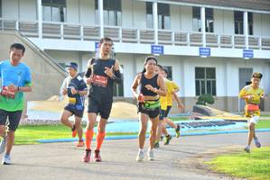 BIB: 0130
                            <button type="button" onclick="openModal(5193796)" class="btn btn-primary btn-sm float-right btn-popup" data-toggle="modal" data-target=".modal-high-quality">
                        <i class="fas fa-shopping-cart"></i> Add to Cart
                    </button>
                                            <button type="button" onclick="isThisMe(5193796, true)" class="btn btn-success btn-sm float-right btn-popup btn-isme hidden" data-toggle="tooltip" data-placement="bottom" title="นี่คือรูปของคุณใช่ไหม คลิกที่นี่เพื่อเอาเข้าอัลบั้ม">
                        <i class="fas fa-plus"></i> Add to album
                    </button>
                    <button type="button" onclick="isThisMe(5193796, false)" class="btn btn-warning btn-sm float-right btn-popup btn-isnotme hidden">
                        <i class="fas fa-ban"></i> Remove from album
                    </button>