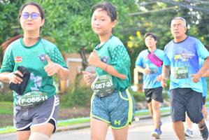 BIB: 6831
                            <button type="button" onclick="openModal(5074811)" class="btn btn-primary btn-sm float-right btn-popup" data-toggle="modal" data-target=".modal-high-quality">
                        <i class="fas fa-shopping-cart"></i> Add to Cart
                    </button>
                                            <button type="button" onclick="isThisMe(5074811, true)" class="btn btn-success btn-sm float-right btn-popup btn-isme hidden" data-toggle="tooltip" data-placement="bottom" title="นี่คือรูปของคุณใช่ไหม คลิกที่นี่เพื่อเอาเข้าอัลบั้ม">
                        <i class="fas fa-plus"></i> Add to album
                    </button>
                    <button type="button" onclick="isThisMe(5074811, false)" class="btn btn-warning btn-sm float-right btn-popup btn-isnotme hidden">
                        <i class="fas fa-ban"></i> Remove from album
                    </button>