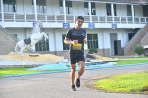 BIB: 1182
                            <button type="button" onclick="openModal(5133372)" class="btn btn-primary btn-sm float-right btn-popup" data-toggle="modal" data-target=".modal-high-quality">
                        <i class="fas fa-shopping-cart"></i> Add to Cart
                    </button>
                                            <button type="button" onclick="isThisMe(5133372, true)" class="btn btn-success btn-sm float-right btn-popup btn-isme hidden" data-toggle="tooltip" data-placement="bottom" title="นี่คือรูปของคุณใช่ไหม คลิกที่นี่เพื่อเอาเข้าอัลบั้ม">
                        <i class="fas fa-plus"></i> Add to album
                    </button>
                    <button type="button" onclick="isThisMe(5133372, false)" class="btn btn-warning btn-sm float-right btn-popup btn-isnotme hidden">
                        <i class="fas fa-ban"></i> Remove from album
                    </button>