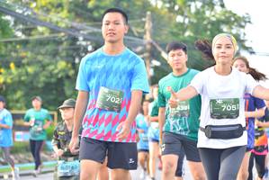 BIB: 702, 705, 0142
                            <button type="button" onclick="openModal(5071204)" class="btn btn-primary btn-sm float-right btn-popup" data-toggle="modal" data-target=".modal-high-quality">
                        <i class="fas fa-shopping-cart"></i> Add to Cart
                    </button>
                                            <button type="button" onclick="isThisMe(5071204, true)" class="btn btn-success btn-sm float-right btn-popup btn-isme hidden" data-toggle="tooltip" data-placement="bottom" title="นี่คือรูปของคุณใช่ไหม คลิกที่นี่เพื่อเอาเข้าอัลบั้ม">
                        <i class="fas fa-plus"></i> Add to album
                    </button>
                    <button type="button" onclick="isThisMe(5071204, false)" class="btn btn-warning btn-sm float-right btn-popup btn-isnotme hidden">
                        <i class="fas fa-ban"></i> Remove from album
                    </button>