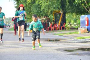 BIB: 197
                            <button type="button" onclick="openModal(5128983)" class="btn btn-primary btn-sm float-right btn-popup" data-toggle="modal" data-target=".modal-high-quality">
                        <i class="fas fa-shopping-cart"></i> Add to Cart
                    </button>
                                            <button type="button" onclick="isThisMe(5128983, true)" class="btn btn-success btn-sm float-right btn-popup btn-isme hidden" data-toggle="tooltip" data-placement="bottom" title="นี่คือรูปของคุณใช่ไหม คลิกที่นี่เพื่อเอาเข้าอัลบั้ม">
                        <i class="fas fa-plus"></i> Add to album
                    </button>
                    <button type="button" onclick="isThisMe(5128983, false)" class="btn btn-warning btn-sm float-right btn-popup btn-isnotme hidden">
                        <i class="fas fa-ban"></i> Remove from album
                    </button>