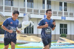 BIB: 0260, 0256, 
                            <button type="button" onclick="openModal(5241713)" class="btn btn-primary btn-sm float-right btn-popup" data-toggle="modal" data-target=".modal-high-quality">
                        <i class="fas fa-shopping-cart"></i> Add to Cart
                    </button>
                                            <button type="button" onclick="isThisMe(5241713, true)" class="btn btn-success btn-sm float-right btn-popup btn-isme hidden" data-toggle="tooltip" data-placement="bottom" title="นี่คือรูปของคุณใช่ไหม คลิกที่นี่เพื่อเอาเข้าอัลบั้ม">
                        <i class="fas fa-plus"></i> Add to album
                    </button>
                    <button type="button" onclick="isThisMe(5241713, false)" class="btn btn-warning btn-sm float-right btn-popup btn-isnotme hidden">
                        <i class="fas fa-ban"></i> Remove from album
                    </button>