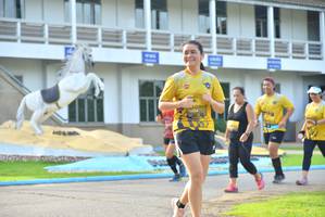 BIB: 0904
                            <button type="button" onclick="openModal(5205164)" class="btn btn-primary btn-sm float-right btn-popup" data-toggle="modal" data-target=".modal-high-quality">
                        <i class="fas fa-shopping-cart"></i> Add to Cart
                    </button>
                                            <button type="button" onclick="isThisMe(5205164, true)" class="btn btn-success btn-sm float-right btn-popup btn-isme hidden" data-toggle="tooltip" data-placement="bottom" title="นี่คือรูปของคุณใช่ไหม คลิกที่นี่เพื่อเอาเข้าอัลบั้ม">
                        <i class="fas fa-plus"></i> Add to album
                    </button>
                    <button type="button" onclick="isThisMe(5205164, false)" class="btn btn-warning btn-sm float-right btn-popup btn-isnotme hidden">
                        <i class="fas fa-ban"></i> Remove from album
                    </button>