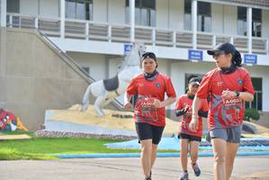 BIB: 003, 0033
                            <button type="button" onclick="openModal(5219591)" class="btn btn-primary btn-sm float-right btn-popup" data-toggle="modal" data-target=".modal-high-quality">
                        <i class="fas fa-shopping-cart"></i> Add to Cart
                    </button>
                                            <button type="button" onclick="isThisMe(5219591, true)" class="btn btn-success btn-sm float-right btn-popup btn-isme hidden" data-toggle="tooltip" data-placement="bottom" title="นี่คือรูปของคุณใช่ไหม คลิกที่นี่เพื่อเอาเข้าอัลบั้ม">
                        <i class="fas fa-plus"></i> Add to album
                    </button>
                    <button type="button" onclick="isThisMe(5219591, false)" class="btn btn-warning btn-sm float-right btn-popup btn-isnotme hidden">
                        <i class="fas fa-ban"></i> Remove from album
                    </button>