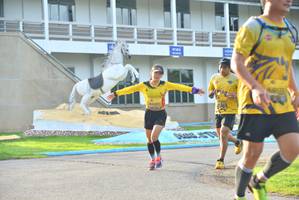 BIB: 4017
                            <button type="button" onclick="openModal(5242634)" class="btn btn-primary btn-sm float-right btn-popup" data-toggle="modal" data-target=".modal-high-quality">
                        <i class="fas fa-shopping-cart"></i> Add to Cart
                    </button>
                                            <button type="button" onclick="isThisMe(5242634, true)" class="btn btn-success btn-sm float-right btn-popup btn-isme hidden" data-toggle="tooltip" data-placement="bottom" title="นี่คือรูปของคุณใช่ไหม คลิกที่นี่เพื่อเอาเข้าอัลบั้ม">
                        <i class="fas fa-plus"></i> Add to album
                    </button>
                    <button type="button" onclick="isThisMe(5242634, false)" class="btn btn-warning btn-sm float-right btn-popup btn-isnotme hidden">
                        <i class="fas fa-ban"></i> Remove from album
                    </button>