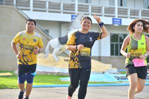 BIB: 0993, 1163, 0881
                            <button type="button" onclick="openModal(5206057)" class="btn btn-primary btn-sm float-right btn-popup" data-toggle="modal" data-target=".modal-high-quality">
                        <i class="fas fa-shopping-cart"></i> Add to Cart
                    </button>
                                            <button type="button" onclick="isThisMe(5206057, true)" class="btn btn-success btn-sm float-right btn-popup btn-isme hidden" data-toggle="tooltip" data-placement="bottom" title="นี่คือรูปของคุณใช่ไหม คลิกที่นี่เพื่อเอาเข้าอัลบั้ม">
                        <i class="fas fa-plus"></i> Add to album
                    </button>
                    <button type="button" onclick="isThisMe(5206057, false)" class="btn btn-warning btn-sm float-right btn-popup btn-isnotme hidden">
                        <i class="fas fa-ban"></i> Remove from album
                    </button>