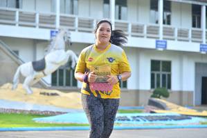 BIB: 0202
                            <button type="button" onclick="openModal(5203161)" class="btn btn-primary btn-sm float-right btn-popup" data-toggle="modal" data-target=".modal-high-quality">
                        <i class="fas fa-shopping-cart"></i> Add to Cart
                    </button>
                                            <button type="button" onclick="isThisMe(5203161, true)" class="btn btn-success btn-sm float-right btn-popup btn-isme hidden" data-toggle="tooltip" data-placement="bottom" title="นี่คือรูปของคุณใช่ไหม คลิกที่นี่เพื่อเอาเข้าอัลบั้ม">
                        <i class="fas fa-plus"></i> Add to album
                    </button>
                    <button type="button" onclick="isThisMe(5203161, false)" class="btn btn-warning btn-sm float-right btn-popup btn-isnotme hidden">
                        <i class="fas fa-ban"></i> Remove from album
                    </button>