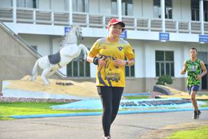 BIB: 0189
                            <button type="button" onclick="openModal(5194305)" class="btn btn-primary btn-sm float-right btn-popup" data-toggle="modal" data-target=".modal-high-quality">
                        <i class="fas fa-shopping-cart"></i> Add to Cart
                    </button>
                                            <button type="button" onclick="isThisMe(5194305, true)" class="btn btn-success btn-sm float-right btn-popup btn-isme hidden" data-toggle="tooltip" data-placement="bottom" title="นี่คือรูปของคุณใช่ไหม คลิกที่นี่เพื่อเอาเข้าอัลบั้ม">
                        <i class="fas fa-plus"></i> Add to album
                    </button>
                    <button type="button" onclick="isThisMe(5194305, false)" class="btn btn-warning btn-sm float-right btn-popup btn-isnotme hidden">
                        <i class="fas fa-ban"></i> Remove from album
                    </button>