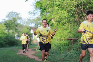 BIB: 0407, 065
                            <button type="button" onclick="openModal(5067248)" class="btn btn-primary btn-sm float-right btn-popup" data-toggle="modal" data-target=".modal-high-quality">
                        <i class="fas fa-shopping-cart"></i> Add to Cart
                    </button>
                                            <button type="button" onclick="isThisMe(5067248, true)" class="btn btn-success btn-sm float-right btn-popup btn-isme hidden" data-toggle="tooltip" data-placement="bottom" title="นี่คือรูปของคุณใช่ไหม คลิกที่นี่เพื่อเอาเข้าอัลบั้ม">
                        <i class="fas fa-plus"></i> Add to album
                    </button>
                    <button type="button" onclick="isThisMe(5067248, false)" class="btn btn-warning btn-sm float-right btn-popup btn-isnotme hidden">
                        <i class="fas fa-ban"></i> Remove from album
                    </button>