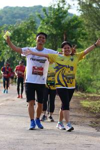 BIB: 0300, 0907, 109
                            <button type="button" onclick="openModal(5203382)" class="btn btn-primary btn-sm float-right btn-popup" data-toggle="modal" data-target=".modal-high-quality">
                        <i class="fas fa-shopping-cart"></i> Add to Cart
                    </button>
                                            <button type="button" onclick="isThisMe(5203382, true)" class="btn btn-success btn-sm float-right btn-popup btn-isme hidden" data-toggle="tooltip" data-placement="bottom" title="นี่คือรูปของคุณใช่ไหม คลิกที่นี่เพื่อเอาเข้าอัลบั้ม">
                        <i class="fas fa-plus"></i> Add to album
                    </button>
                    <button type="button" onclick="isThisMe(5203382, false)" class="btn btn-warning btn-sm float-right btn-popup btn-isnotme hidden">
                        <i class="fas fa-ban"></i> Remove from album
                    </button>