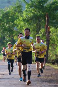 BIB: 469
                            <button type="button" onclick="openModal(5007932)" class="btn btn-primary btn-sm float-right btn-popup" data-toggle="modal" data-target=".modal-high-quality">
                        <i class="fas fa-shopping-cart"></i> Add to Cart
                    </button>
                                            <button type="button" onclick="isThisMe(5007932, true)" class="btn btn-success btn-sm float-right btn-popup btn-isme hidden" data-toggle="tooltip" data-placement="bottom" title="นี่คือรูปของคุณใช่ไหม คลิกที่นี่เพื่อเอาเข้าอัลบั้ม">
                        <i class="fas fa-plus"></i> Add to album
                    </button>
                    <button type="button" onclick="isThisMe(5007932, false)" class="btn btn-warning btn-sm float-right btn-popup btn-isnotme hidden">
                        <i class="fas fa-ban"></i> Remove from album
                    </button>